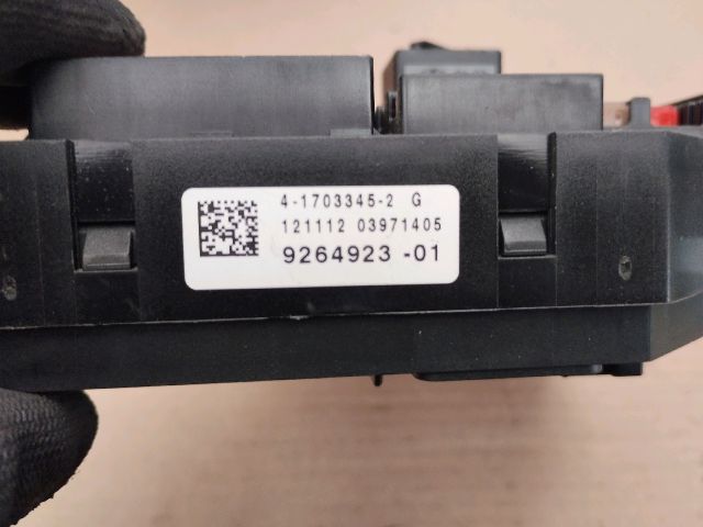 bontott BMW 5 F10 Biztosítéktábla Utastér