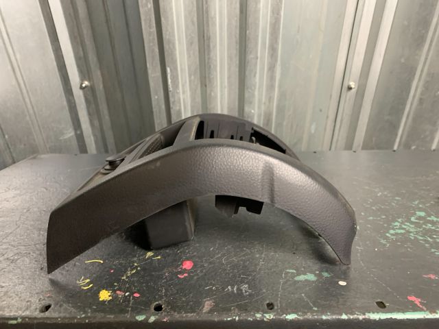 bontott BMW 5 F10 Csomagtér Szivargyújtó Aljzat