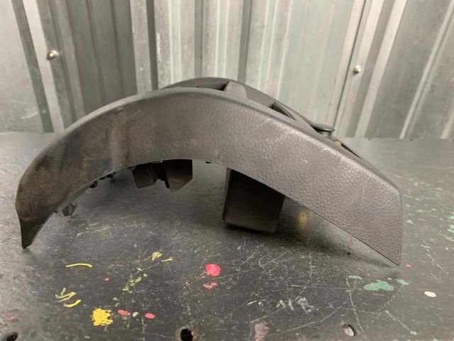 bontott BMW 5 F10 Csomagtér Szivargyújtó Aljzat