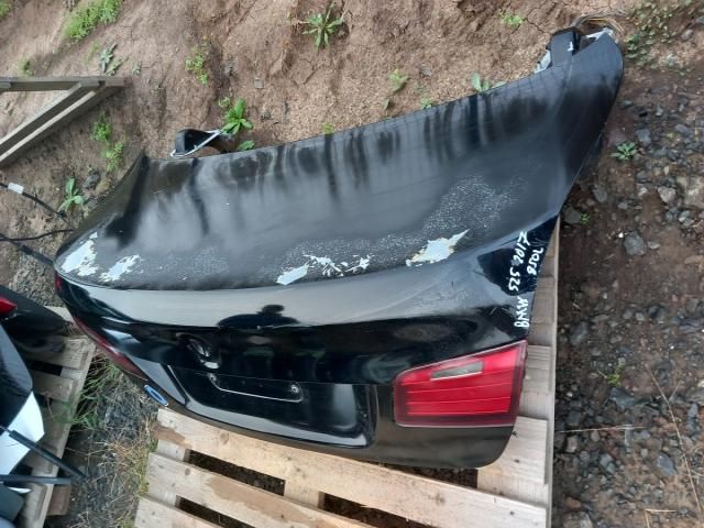 bontott BMW 5 F10 Csomagtérajtó (Üres lemez)