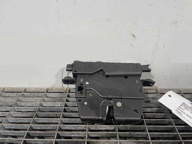 bontott BMW 5 F10 Csomagtérajtó Ütköző