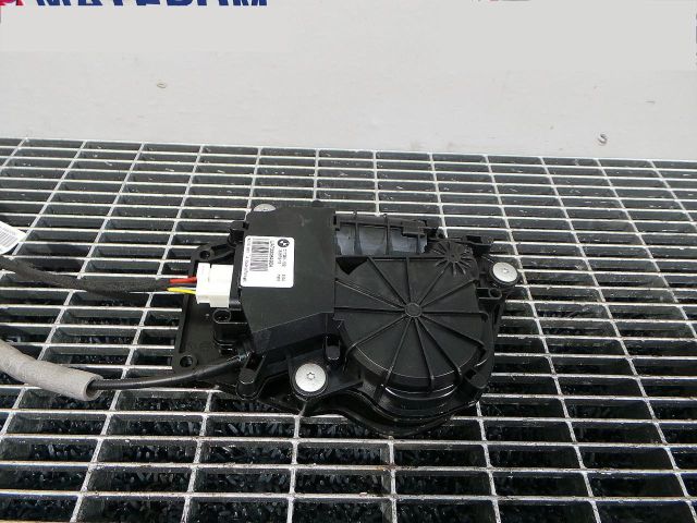 bontott BMW 5 F10 Csomagtérajtó Ütköző