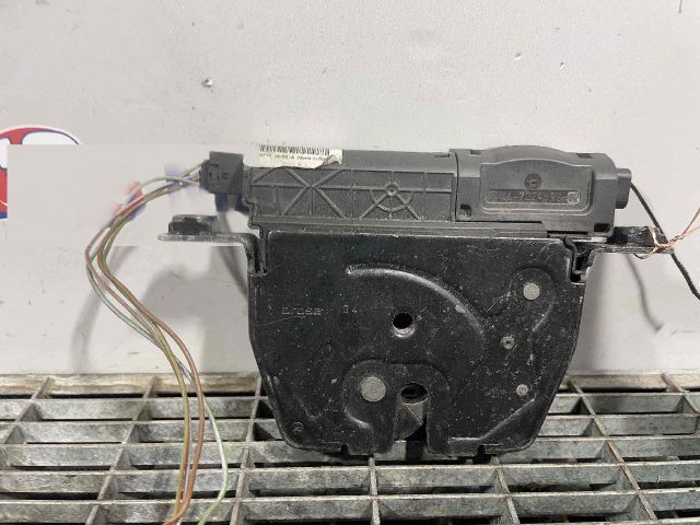 bontott BMW 5 F10 Csomagtérajtó Zárszerkezet