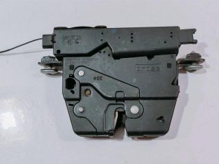 bontott BMW 5 F10 Csomagtérajtó Zárszerkezet