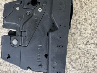 bontott BMW 5 F10 Csomagtérajtó Zárszerkezet