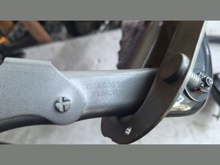 bontott BMW 5 F10 Csomagtérajtó Zsanér