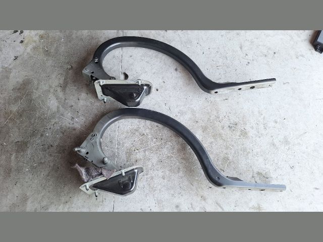 bontott BMW 5 F10 Csomagtérajtó Zsanér