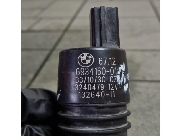 bontott BMW 5 F10 Első Ablakmosó Szivattyú