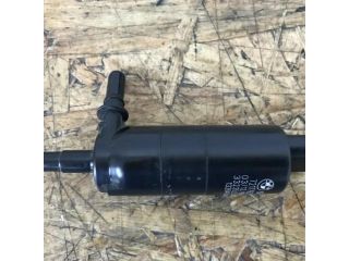 bontott BMW 5 F10 Első Ablakmosó Szivattyú