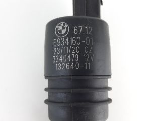 bontott BMW 5 F10 Első Ablakmosó Szivattyú