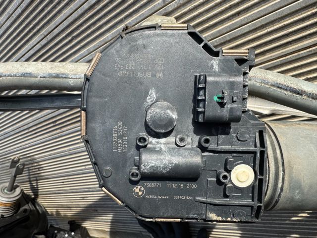 bontott BMW 5 F10 Első Ablaktörlő Szerkezet Motorral