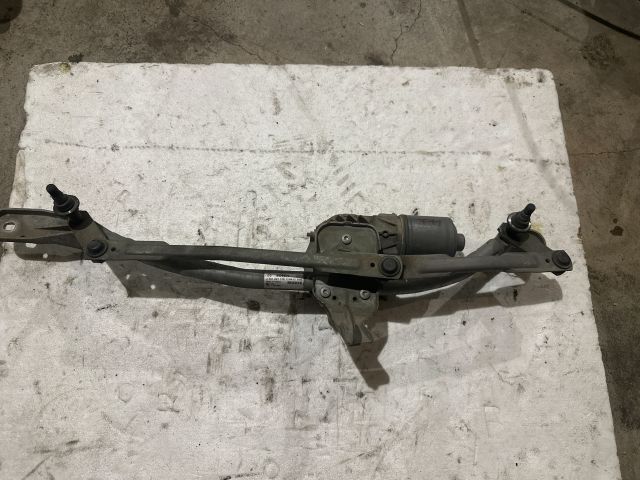 bontott BMW 5 F10 Első Ablaktörlő Szerkezet Motorral