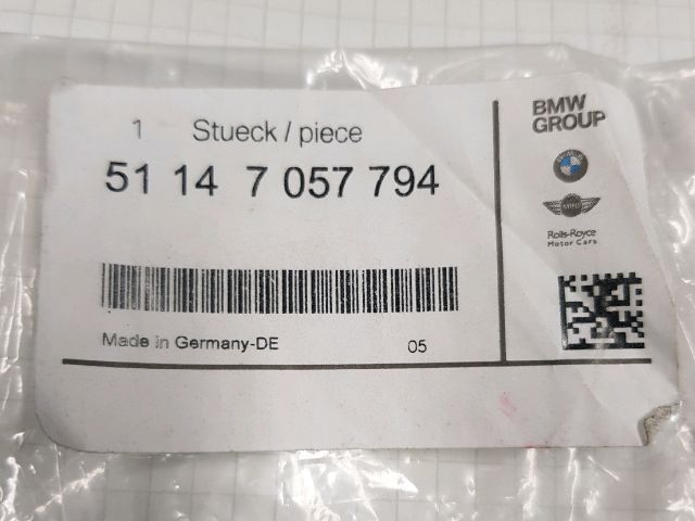 bontott BMW 5 F10 Első Embléma