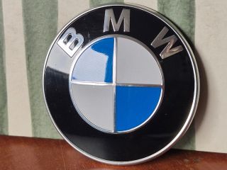 bontott BMW 5 F10 Első Embléma