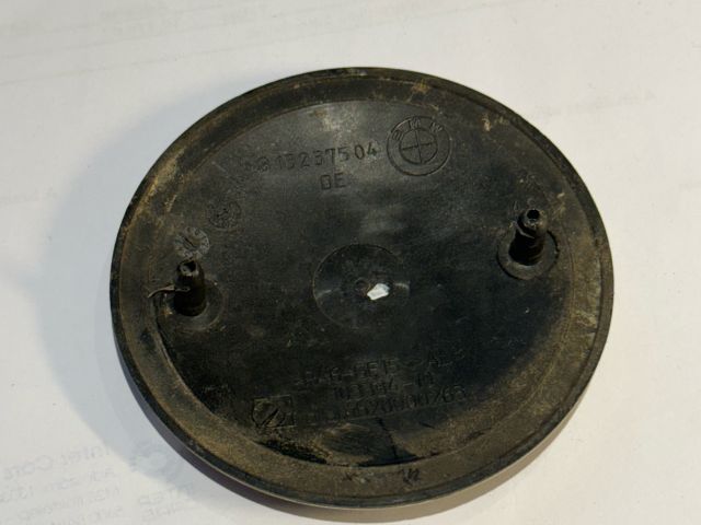 bontott BMW 5 F10 Első Embléma