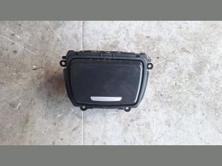 bontott BMW 5 F10 Első Hamutartó