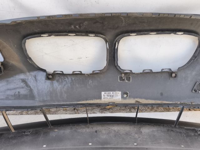 bontott BMW 5 F10 Első Lökhárító (Részeivel)