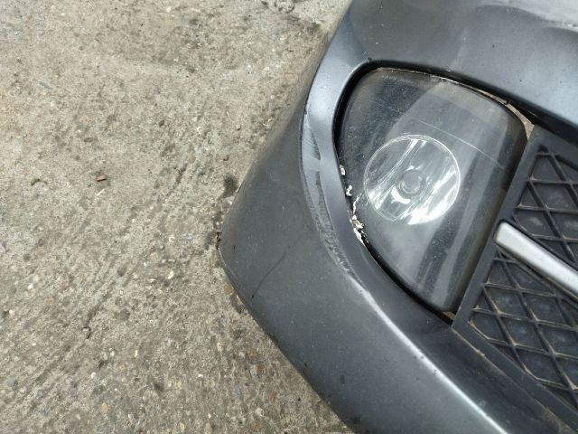 bontott BMW 5 F10 Első Lökhárító (Részeivel)