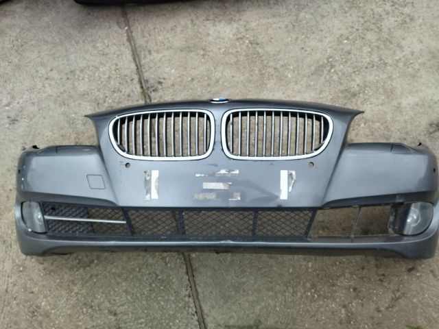 bontott BMW 5 F10 Első Lökhárító (Részeivel)