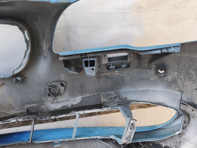 bontott BMW 5 F10 Első Lökhárító (Részeivel)