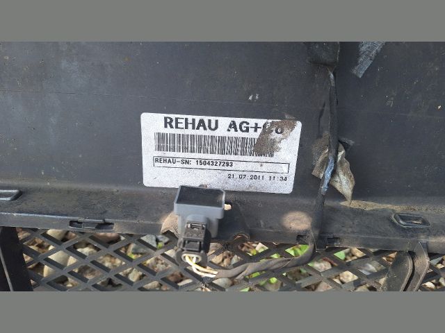 bontott BMW 5 F10 Első Lökhárító (Részeivel)