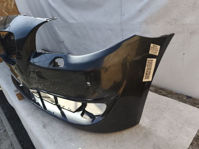 bontott BMW 5 F10 Első Lökhárító (Részeivel)