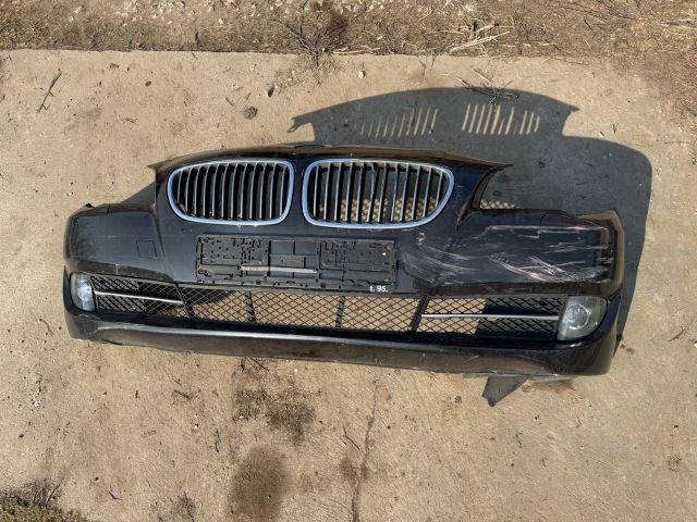 bontott BMW 5 F10 Első Lökhárító (Részeivel)
