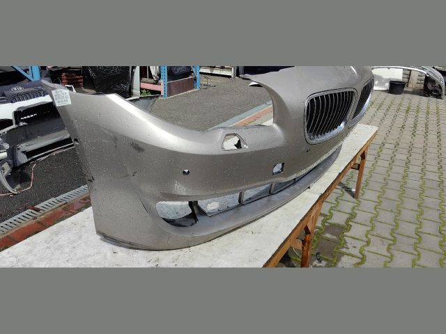 bontott BMW 5 F10 Első Lökhárító (Üresen)