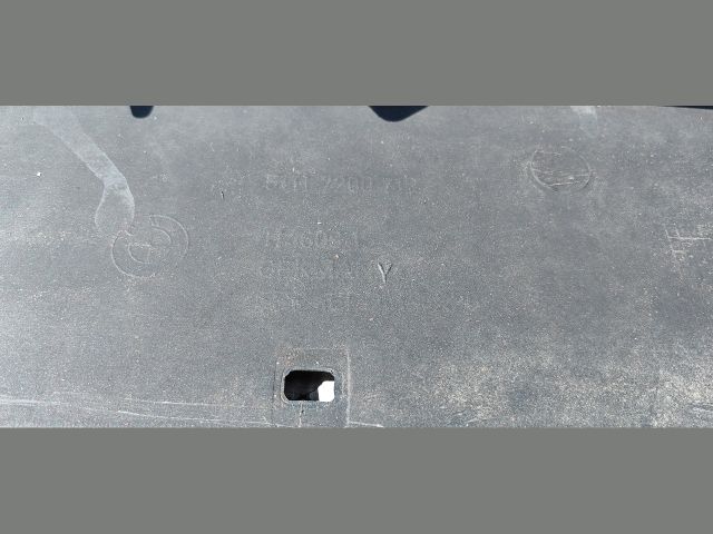 bontott BMW 5 F10 Első Lökhárító (Üresen)