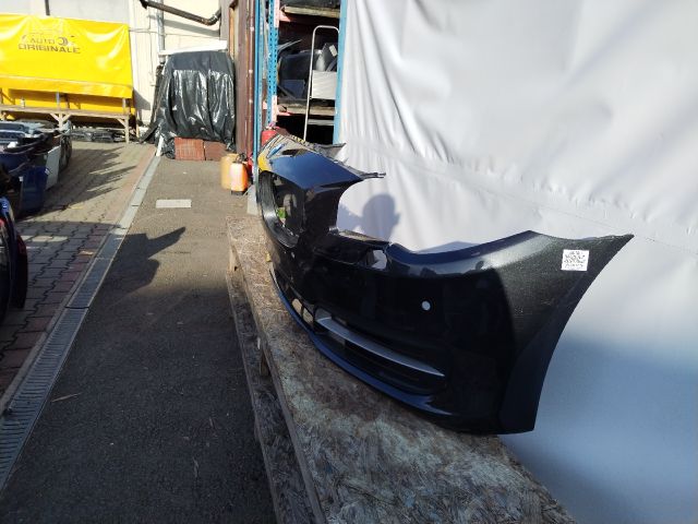 bontott BMW 5 F10 Első Lökhárító (Üresen)