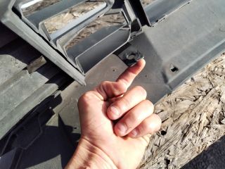 bontott BMW 5 F10 Első Lökhárító (Üresen)