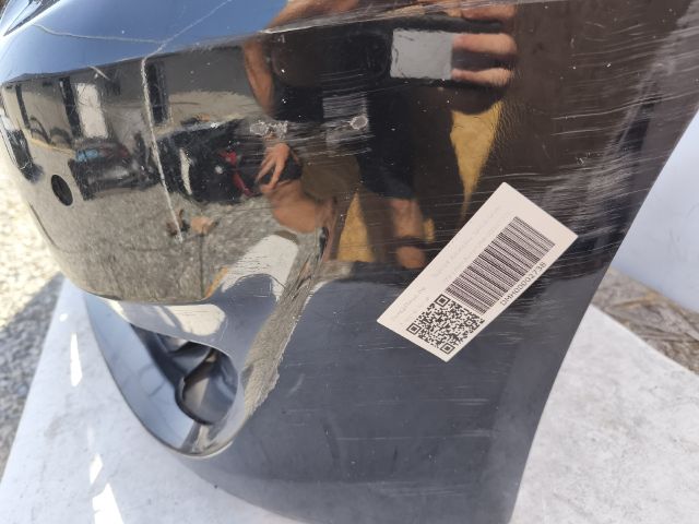 bontott BMW 5 F10 Első Lökhárító (Üresen)