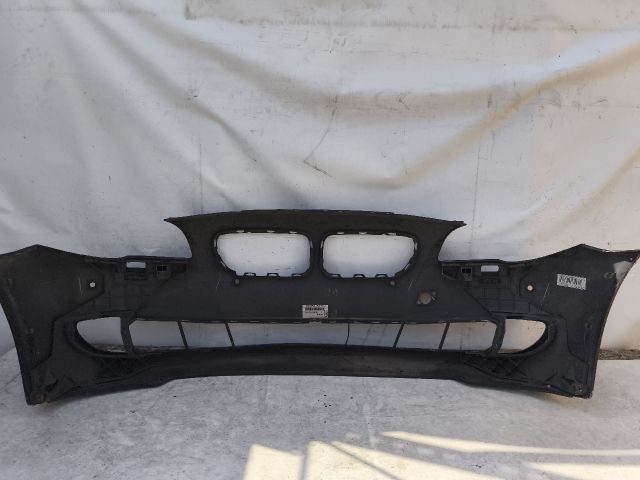 bontott BMW 5 F10 Első Lökhárító (Üresen)
