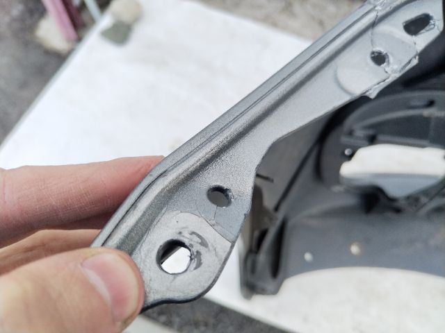 bontott BMW 5 F10 Első Lökhárító (Üresen)