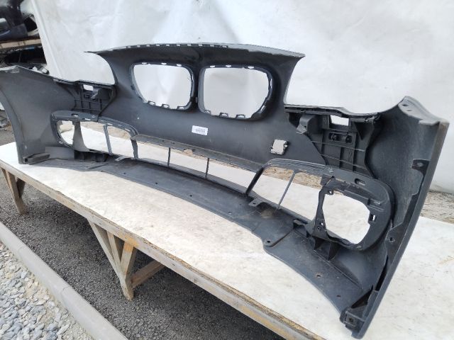 bontott BMW 5 F10 Első Lökhárító (Üresen)