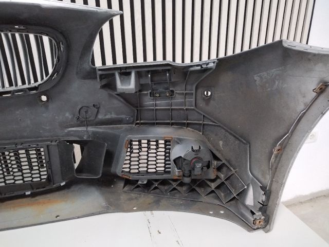 bontott BMW 5 F10 Első Lökhárító (Üresen)