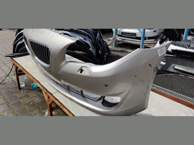 bontott BMW 5 F10 Első Lökhárító (Üresen)