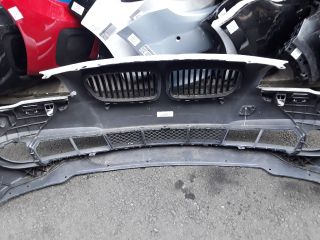 bontott BMW 5 F10 Első Lökhárító (Üresen)