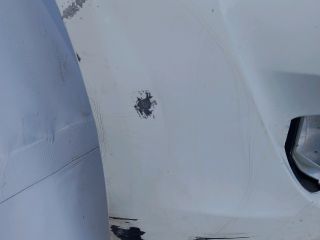 bontott BMW 5 F10 Első Lökhárító (Üresen)