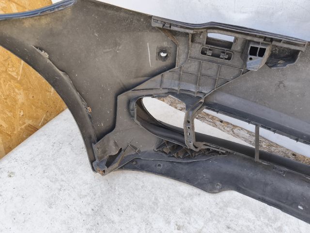 bontott BMW 5 F10 Első Lökhárító (Üresen)