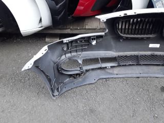 bontott BMW 5 F10 Első Lökhárító (Üresen)
