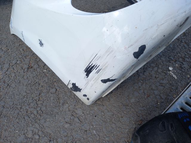 bontott BMW 5 F10 Első Lökhárító (Üresen)