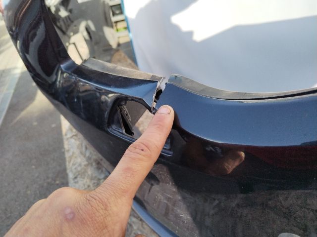 bontott BMW 5 F10 Első Lökhárító (Üresen)