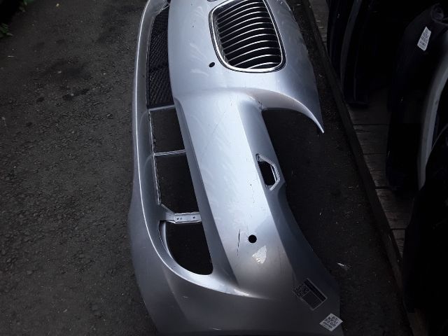 bontott BMW 5 F10 Első Lökhárító (Üresen)