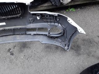 bontott BMW 5 F10 Első Lökhárító (Üresen)