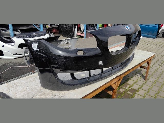 bontott BMW 5 F10 Első Lökhárító (Üresen)