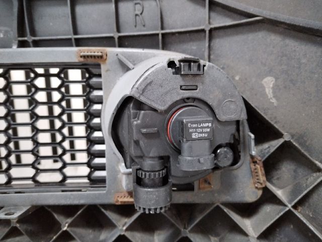 bontott BMW 5 F10 Első Lökhárító (Üresen)