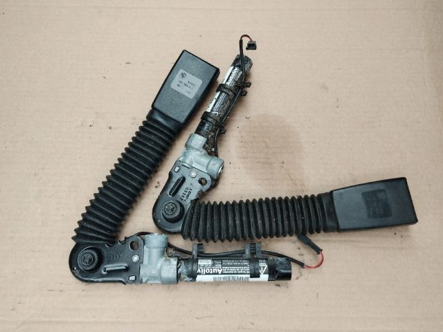 bontott BMW 5 F10 Első Pár Övfeszítő