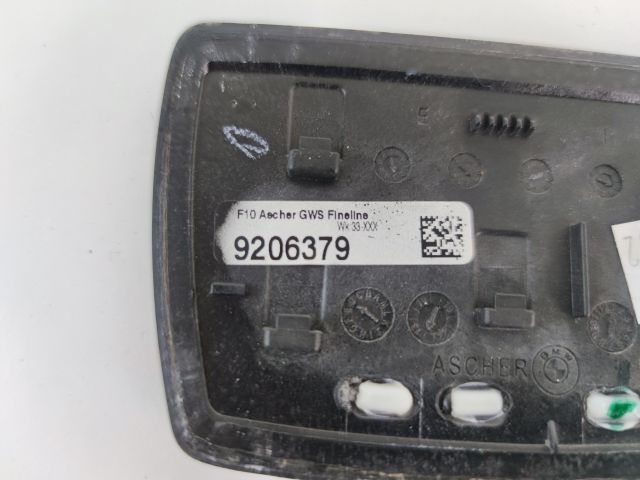 bontott BMW 5 F10 Első Tároló Rekesz Fedél