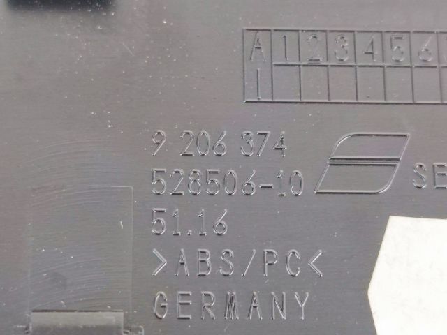 bontott BMW 5 F10 Első Tároló Rekesz Fedél